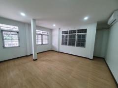 ให้เช่า บ้านเดี่ยว ซอยรัชดาภิเษก 3 จดทะเบียนออฟฟิศได้ ห้ามเลี้ยงสัตว์ ใกล้ MRT พระราม 9 ใกล้ Fortune ดินแดง-202510281046011761623161607.jpg