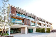 ให้เช่า ทาวโฮม3ชั้นใกล้เดอะมอลล์บางกะปิขนาด220  ตรม 4 ห้องนอน3 ห้องน้ำ5 แอร์เฟอร์เครื่องใช้ไฟฟ้าครบ