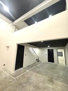 ให้เช่า อาคารพาณิชย์4.5ชั้นสุขุมวิทใกล้BTS ปุณณวิถี  ขนาด450ตรมชั้นละ100ตรมเหมาะทำออฟฟิศ โชว์รูม  คลินิก  คาเฟ่