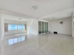 ให้เช่าอาคารพาณิชย์ 2คูหา ทำเลสวยเข้าออกหลายทาง เอกมัย สุขุมวิท71 เหมาะทำโฮสเทล (N.1912)-202510281300411761631241515.jpg