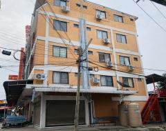 ขายด่วน อาคารพาณิชย์ 4 ชั้น เฟอร์นิเจอร์ครบ พร้อมอยู่ ห่างจากถนนนิมิตใหม่ / ลำลูกกา เพียง 100 ม. เหมาะทำ อพาร์ทเม้นท์ ร้านค้า ที่พักอาศัย