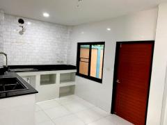 ให้เช่าโฮมออฟฟิศ3ชั้นใกล้เซ็นทรัล พระราม 2  ขนาด350ตรม 5 ห้องนอน3 ห้องน้ำ 1 ห้องครัว 1 ห้องนั่งเล่น-202510281338271761633507768.jpg