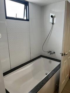 ให้เช่า ทาวน์โฮม 3 ชั้น โครงการ ทรีโอ ร่มเกล้า Trio Romklao ถนนร่มเกล้า เขตมีนบุรี-202510281622131761643333591.jpg