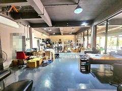 ให้เช่าอาคารสำนักงาน (ชั้นล่าง) เนื้อที่ 200 ตรม. ซ.รามอินทรา 65 สวย-สะอาด พร้อมที่จอดรถรอบอาคาร DESIGN MODERN กั้นห้องกระจก 1 ห้อง แบ่งสัดส่วนการใช้งาน ใกล้รถไฟฟ้าสายสีชมพู-202510291052451761709965515.jpg