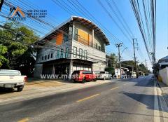 ให้เช่าอาคารสำนักงาน (ชั้นล่าง) เนื้อที่ 200 ตรม. ซ.รามอินทรา 65 สวย-สะอาด พร้อมที่จอดรถรอบอาคาร DESIGN MODERN กั้นห้องกระจก 1 ห้อง แบ่งสัดส่วนการใช้งาน ใกล้รถไฟฟ้าสายสีชมพู-202510291052461761709966568.jpg