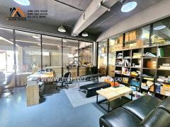 ให้เช่าอาคารสำนักงาน (ชั้นล่าง) เนื้อที่ 200 ตรม. ซ.รามอินทรา 65 สวย-สะอาด พร้อมที่จอดรถรอบอาคาร DESIGN MODERN กั้นห้องกระจก 1 ห้อง แบ่งสัดส่วนการใช้งาน ใกล้รถไฟฟ้าสายสีชมพู-202510291052491761709969918.jpg