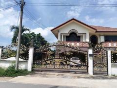 ขายด่วน บ้านเดี่ยว พร้อมบ้านบริวาร 2 หลัง 108 ตร.ว.   ทำเลดี ใกล้ กองสเบียงฟาร์ม  เมืองนครสวรรค์