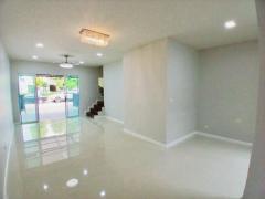 ขายทาวน์โฮม 3 ชั้น หมู่บ้านเบล็สทาวน์ รามอินทรา 127 เนื้อที่ 19.4 ตารางวา  ซอยรามอินทรา 127 แขวงมีนบุรี เขตมีนบุรี กรุงเทพฯ-202510291637221761730642211.jpg