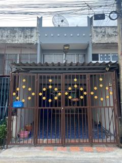 ให้เช่าทาวน์โฮม 2 ชั้น หมู่บ้านเปรมปรีดิ์ คลอง 2 ธัญบุรี รังสิต - นครนายก 54 18 ตร.ว ใกล้ฟิวเจอร์พาร์รังสิต
