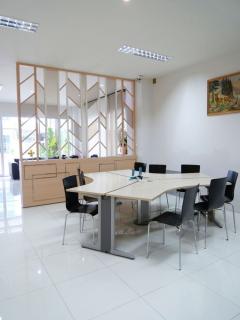 ขายโฮมออฟฟิศ 4 ชั้น Biz Galleria นวลจันทร์ ทำเลดี ติดรถไฟฟ้าสายสีชมพู ตกแต่งครบ พร้อมดำเนินธุรกิจ-202510291834391761737679533.jpg