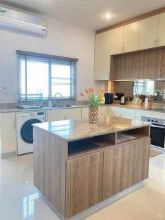 H915 ให้เช่าบ้านเดี่ยวพูลวิลล่า ห้วยใหญ่ 3 ห้องนอน เฟอร์นิเจอร์และเครื่องใช้ไฟฟ้าครบมาก-202510301036091761795369667.jpg