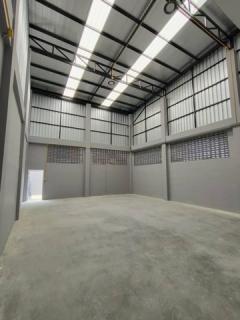 ให้เช่าสำนักงานพร้อมโกดัง450ตร.ม.หลังมุมย่านบางใหญ่นนทบุรีซอยกัตนาใกล้ รพ.บางใหญ่