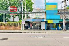 อาคารพาณิชย์ 2 ชั้นครึ่ง ติวานนท์ ซอย26 เนื้อที่ 20 ตรว. (ใกล้การไฟฟ้านครหลวงเขตนนทบุรี) ถนนติวานนท์ ต.บางกระสอ อ.เมือง นนทบุรี
