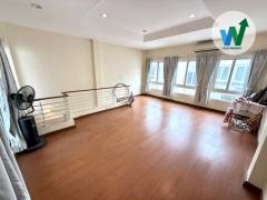 ขายทาวน์โฮมศรีนครินทร์ บ้านกลางเมือง เออร์บาเนี่ยน หลังริม สภาพใหม่ พื้นที่กว้าง ใกล้รถไฟฟ้า MRT สายสีเหลือง สนามบินสุวรรณภูมิ-202510301637311761817051399.jpg