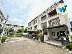 ขายทาวน์โฮมศรีนครินทร์ บ้านกลางเมือง เออร์บาเนี่ยน หลังริม สภาพใหม่ พื้นที่กว้าง ใกล้รถไฟฟ้า MRT สายสีเหลือง สนามบินสุวรรณภูมิ-202510301637331761817053302.jpg