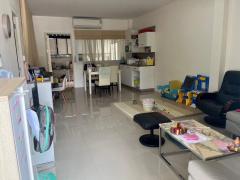 ขายทาวน์เฮาส์ 2 ชั้น หลังริมมีพื้นที่ด้านข้าง ขนาด 31.05 ตรว. เฟอร์นิเจอร์พร้อมเข้าอยู่ ทำเลดี ติดถนนนิตโย ตัวเมืองนครพนม-202510301644521761817492912.jpg