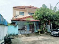 หมู่บ้านเต็มสิริ1 มิตรไมตรี หนองจอก ขายด่วน บ้านแฝด 2 ชั้น เนื้อที่ 36 ตร.ว แปลงริม ทำเลดี พื้นที่ใช้สอยเยอะ