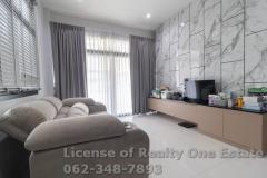 ขายบ้านแฝดสภาพใหม่ โครงการ ออร่า ลักซ์ Aura Luxe รามคำแหง 94 ทำเลทอง ใกล้รถไฟฟ้าสายสีส้ม - เข้าอยู่ได้เลย ราคาพิเศษ