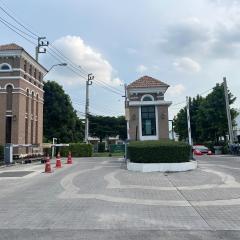 ให้เช่าบ้านทาว์เฮาส์  ม.บ้าน พฤกษา 102 บางนาตราด กม. 25 ราคาเพียง 13,500บาท/เดือน พร้อมเฟอร์ รวมค่าส่วนกลาง-202510310944451761878685699.jpg