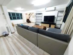 [ให้เช่า] FOR RENT SAMMAKORN RAMKHAMHAENG 112 / 3 bedrooms 3 bathrooms / 60 Sqw. 160 Sqm. **25,000** CLOSE TO THE PASEO TOWN RAMKHAMHAENG-202510310951361761879096095.jpg