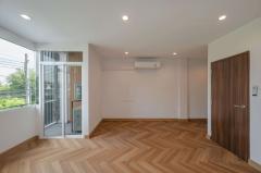 ขายทาวน์โฮม 3 ชั้น รีโนเวทใหม่ 24.9 ตรว. 206 ตรม. 4 ห้องนอน ซอยนาคนิวาส 48 เขตลาดพร้าว กรุงเทพ-202510311037031761881823137.jpg