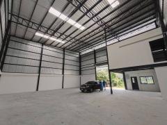 ให้เช่าโกดังลาดกระบัง ใกล้สนามบินสุวรรณภูมิ พื้นที่ใช้สอย300ตรม. ใช้เวลาเดินทาง15นาที  ไฟฟ้า3เฟส 4สาย โกดังสร้างใหม่-202510311040281761882028790.jpg