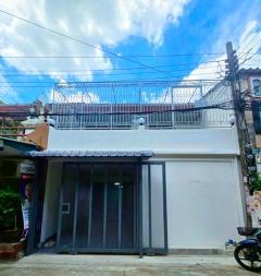 ประชาราษฏร์บำเพ็ญ 12-18 ทาวน์เฮ้าส์ 2 ชั้น รีโนเวทใหม่ รร.นานาชาติรีเจนท์ 1.2 กม. ตลาดสดห้วยขวาง 1.4 กม.