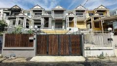 ทาวน์โฮม 3 ชั้น 45 ตร.วา ซ.รามคำแหง 65 (ลาดพร้าว 122 มหาดไทย) สภาพดีพร้อมอยู่