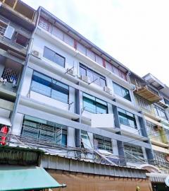 BTSพญาไท  ราชเทวี เพียง 598ม. สยามพารากอน ประตูน้ำ  ถนนเพชรบุรี ซอย 1-15 Airbnb อาคารพาณิชย์ 4 ชั้น 300 ตร.ม. 17ตร.ว. 3-4 ห้องนอน 