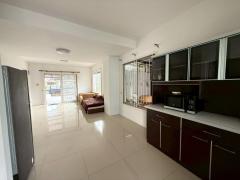 ขาย ทาวน์โฮม HS090 หลังมุม ติดสวน อารมณ์บ้านเดี่ยว บ้านบึง ชลบุรี ไลท์ โฮมทาว์น 132 ตรม 43.4 ตรว ทำเลดี ราคาถูฏ ใกล้ QMB โลตัส บิ๊กซี แมคโคร-202510311826361761909996921.jpg