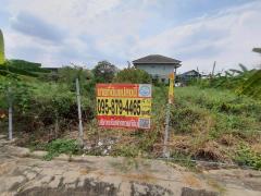 Vายด่วน ที่ดินลาดปลาดุก 47 ตารางวา แปลงมุม ถมแล้ว ใกล้หมู่บ้านเติมรัก อ.บางบัวทอง จ.นนทบุรี