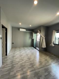 ขาย ให้เช่า ทาวน์โฮม ลาดพร้าว 124 สไตล์ลอฟท์ ใกล้ MRT มหาดไทย ท่าเรือมหาดไทย เหมาะโฮมออฟฟิศ และพักอาศัย-202511011339201761979160910.jpg