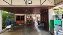 ขายบ้านพร้อมที่ดิน 550 ตารางวา มีบ้านสองหลังใหญ่ ที่ดินติดถนนเข้าออกได้หลายทาง-202511011510331761984633954.jpg