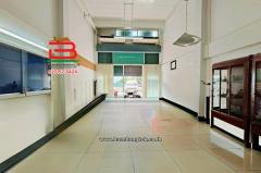 อาคารพาณิชย์ เนื้อที่ 16 ตร.ว. หมู่บ้านแกรนด์ดิตี้ บางบัวทอง (ซอยสามวัง) ถนนกาญจนาภิเษก ใกล้แม็คโครบางบัวทอง ตำบลบางบัวทอง อำเภอบางบัวทอง นนทบุรี-202511011631521761989512556.jpg