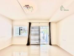 ขายทาวน์โฮม 2 ชั้น หมู่บ้าน วิลลาจจิโอ บางนา บางบ่อ ใกล้ ม.เอแบค -202511011702071761991327834.jpg