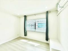 ขายทาวน์โฮม 2 ชั้น หมู่บ้าน วิลลาจจิโอ บางนา บางบ่อ ใกล้ ม.เอแบค -202511011702101761991330298.jpg