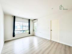 ขายทาวน์โฮม 2 ชั้น หมู่บ้าน วิลลาจจิโอ บางนา บางบ่อ ใกล้ ม.เอแบค -202511011702111761991331544.jpg