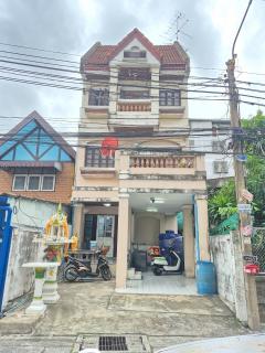 ขายอพาร์ทเม้นต์ 4 ชั้น ผู้เช่าเต็ม ย่านรัชดา-ห้วยขวาง แหล่งธุรกิจที่อยู่อาศัย