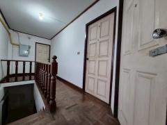 ขายอพาร์ทเม้นต์ 4 ชั้น ผู้เช่าเต็ม ย่านรัชดา-ห้วยขวาง แหล่งธุรกิจที่อยู่อาศัย-202511012219291762010369550.jpg