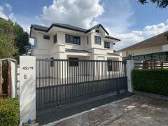 ขายถูกบ้านเดี่ยว 2 ชั้น หมู่บ้าน ภาณุการ์เด้นท์ ถนนสวนผัก ขนาด 83 ตรว. 3 นอน 3 น้ำ บ้านสวย  บ้านเปล่า รีโนเวทใหม่ ใกล้ MRT ตลาดบางใหญ่