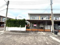 ขาย ทาวน์โฮม HS080 หลังมุม ติดสวน อารมณ์บ้านเดี่ยว บ้านบึง ชลบุรี ไลท์ โฮมทาว์น 132 ตรม 43.4 ตรว ทำเลดี ราคาถูก ใกล้ QMB โลตัส บิ๊กซี แมคโคร