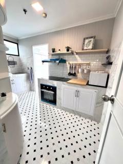 ให้เช่า คอนโด โมเดอร์น ทาวน์ 203 ตรม. 3นอน 3น้ำ ชั้น9 วิวโล่ง ใกล้btsเอกมัย ทองหล่อ-202511030100111762106411727.jpg