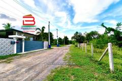 ที่ดินเปล่า ซอยสามร้อยยอด 23 เนื้อที่ 330 ตร.ว (ใกล้หาดสามร้อยยอด) ถนนเพชรเกษม ตำบลสามร้อยยอด อำเภอสามร้อยยอด จังหวัดประจวบคีรีขันธ์-202511031534351762158875090.jpg