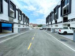 รพ.สินแพทย์ 900 ม. แฟชั่น700ม.  MRT คู้บอน 2 กม. ให้เช่า โฮมออฟฟิศ 4 ชั้น หลังมุม 50 ตร.วา. 765 ตร.ม. เดอะพรอมานาด 700 ม.