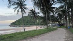 สนใจมีที่สวยๆสักแปลงโซนนี้ไหม ขายที่ดินใกล้หาดบางเบิด ติดถนนทางหลวง ใกล้หาด1 กม. +ขนาดที่ดิน 50-1-18 ไร่ โฉนดครุฑแดง พร้อมโอน ไร่ล่ะ 8 แสน