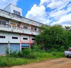 อาคารพาณิชย์ 3 ชั้น  อำเภอบึงสามพัน จังหวัดเพชรบูรณ์ เลขที่ 108/2หมู่ 4 ตำบลบึงสามพัน อำเภอบึงสามพัน จังหวัดเพชรบูรณ์