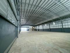 ให้เช่าโกดัง  1,200 ตร.ม.รร.พระหฤทัยนนทบุรี 1.4กม. MRT แจ้งวัฒนะปากเกร็ด 28 4.5 กม. 300 ตร.วา. ม.รังสิต 3.9 กม.  เลียบคลองประปา