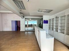 ให้เช่าพื้นที่สำนักงาน ชั้น 1 และชั้นลอย อาคารโล่งสวย ติดถนนรามคำแหง (N.1920)