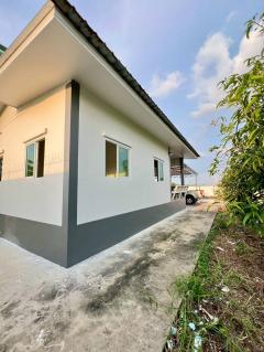 โครงการสวนแก้วคลอง11ปทุมธานี200ตรว.พร้อมบ้าน2790000ใกล้ป่าคลอง11 1กมคอนกรีตกว้าง10ม.สาธารญปโภคครบครันตลาดเจริญกัลป์4.5กม.รพหนองเสือ6กม.3ห้องนอน2ห้องน้ำ1ห้องครัวแถมเเอร์2เครื่อง-202511052224561762356296769.jpg