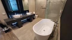 ขายทาวน์โฮม 3ชั้นครึ่ง เพดานห้องนั่งเล่นสูง 6 ม. มีสวนหลังบ้าน “ออเธน ลาดพร้าว-นาคนิวาส” เขตลาดพร้าว กรุงเทพ-202511061352081762411928767.jpg